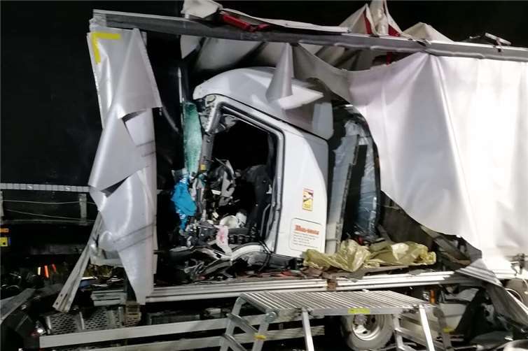 Lasterbrand führt zu Vollsperrung 