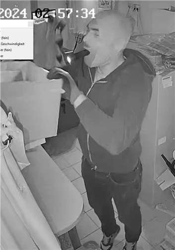 Foto-Fahndung: Wer kennt die Diebe? Foto-Fahndung: Wer kennt die Diebe?