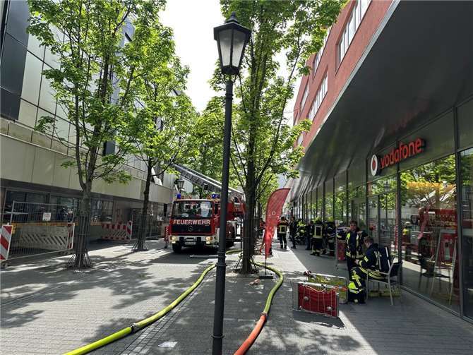07.05.: Feuer am Kaufhaus Moses in Bad Neuenahr 