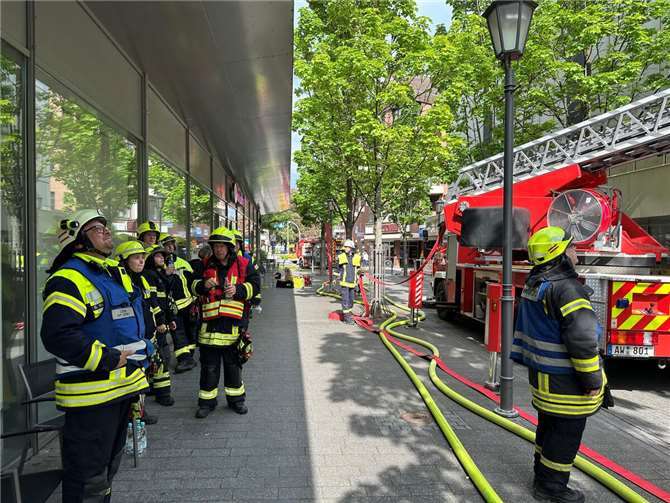 07.05.: Feuer am Kaufhaus Moses in Bad Neuenahr 