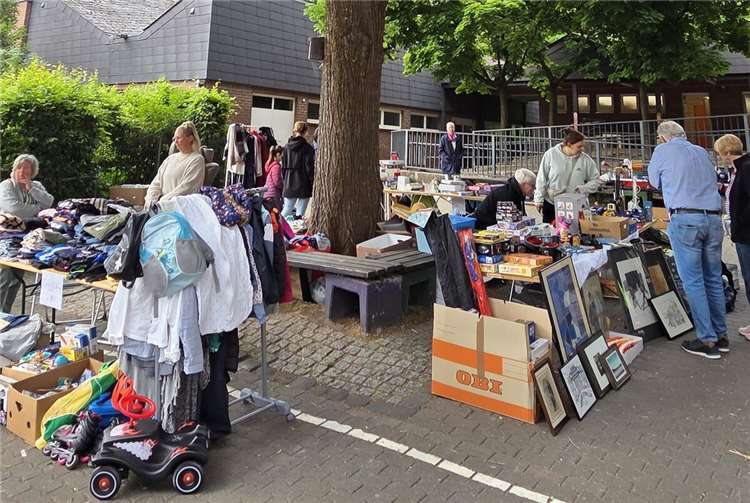 Premiere gelungen: Metternicher Stadtteilflohmarkt begeistert die Besucher 