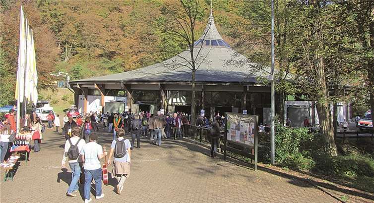 „Maria, berge unser Leben in deinen Armen“ 