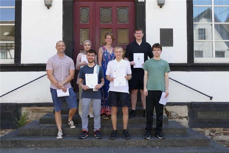 Weitere erfolgreiche Schulabschlüsse gefeiert 