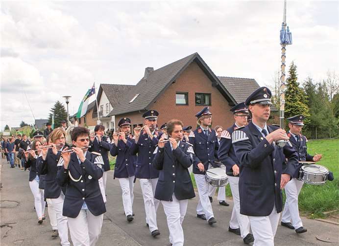 Alles drehte sich um das Maikönigspaar Franziska Noack und Frank Seidel 