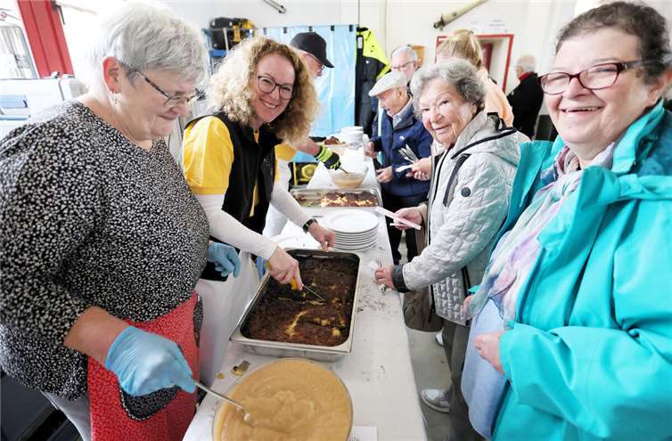 Traditionelles Kartoffelfest rund ums Gerätehaus 