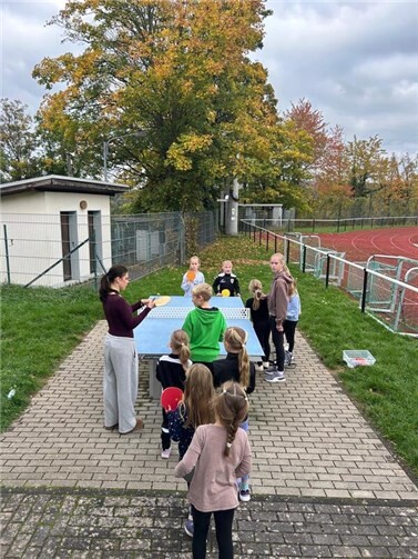 Bewegung, Teamgeist und Spaß beim Süwag Sportcamp des VfB Linz Bewegung, Teamgeist und Spaß beim Süwag Sportcamp des VfB Linz
