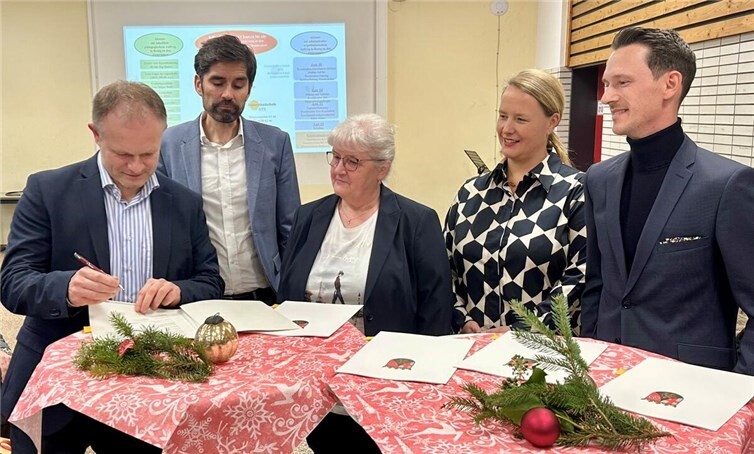 Gemeinsam für bessere Bildungschancen: Startschuss für die Familiengrundschulzentren 