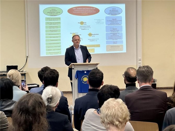 Gemeinsam für bessere Bildungschancen: Startschuss für die Familiengrundschulzentren 