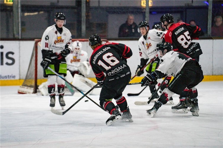 EG Diez-Limburg feiert im OsWeNo-Pokal einen wichtigen 9:2-Erfolg gegen die Luchse Lauterbach 