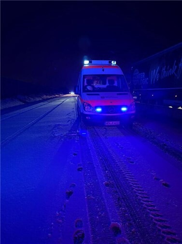 06.01.: Schwertransport blockiert A3 - Malteser betreuten 500 Reisende 