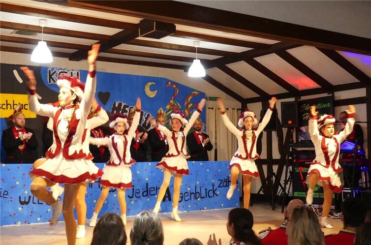 In „Ormeschbach“ ging es kunterbunt zur Sache  