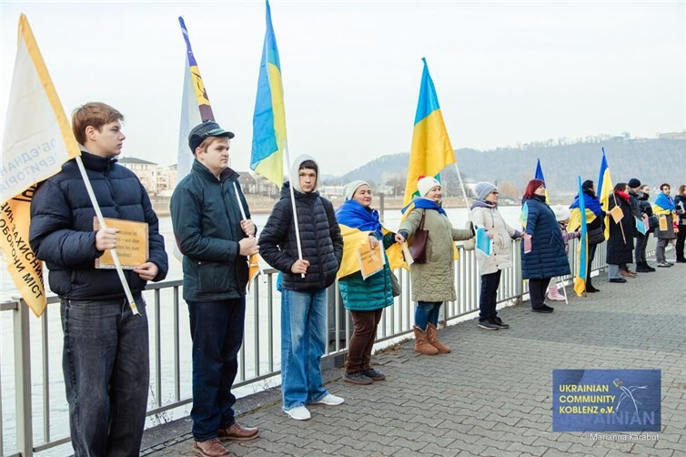 „Lebende Kette der Einheit“: Hilfe in Zeiten der Krise 