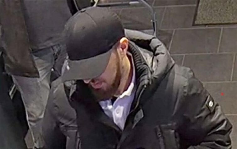 Fahndung: Wer kennt die Kreditkartenbetrüger? 