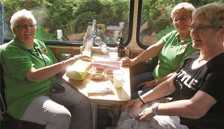 „Oldie-Bus“ wurde kurzerhand zum Partybus 