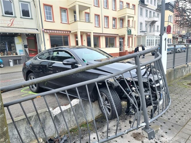 05.02.: Schwerer Unfall auf der B9 bei Sankt Goar 