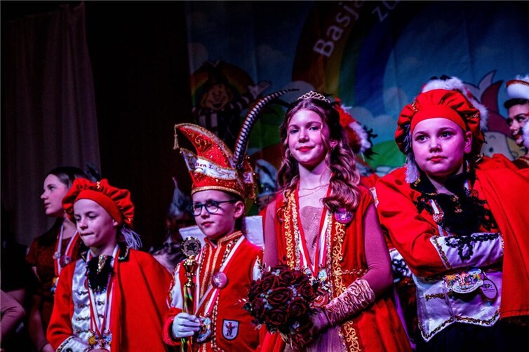 Glanzvolle Tanzshow und magische Kostüme beim Maskenball in St. Sebastian 