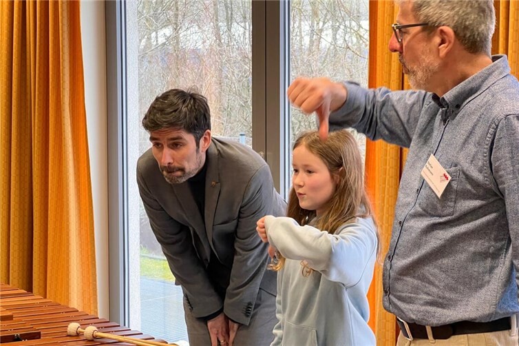 Besuch des Bildungsministers Sven Teuber am Landesmusikgymnasium 