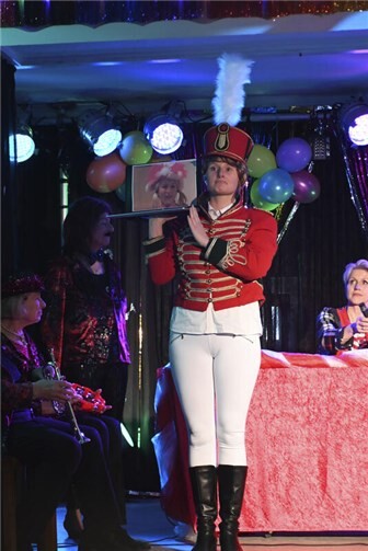 Swistbachmöhnen feiern mit Humor und Tradition 