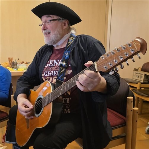 Kölsche Melodien und süße Genüsse: Ein Frühstück voller Frohsinn 