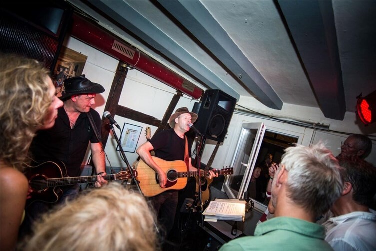 Legendäres Kneipenfestival: 7 Mountains Music Night 2026 