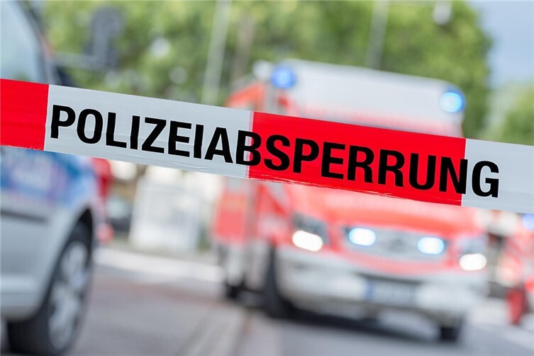 09.03.: 22-jähriger Motorradfahrer nach Zusammenstoß mit Traktor lebensgefährlich verletzt