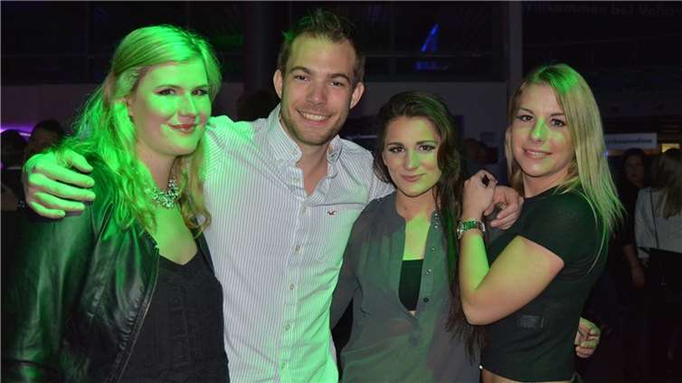 BLICK aktuell TV: Szenegirl auf planlos-Party in Koblenz