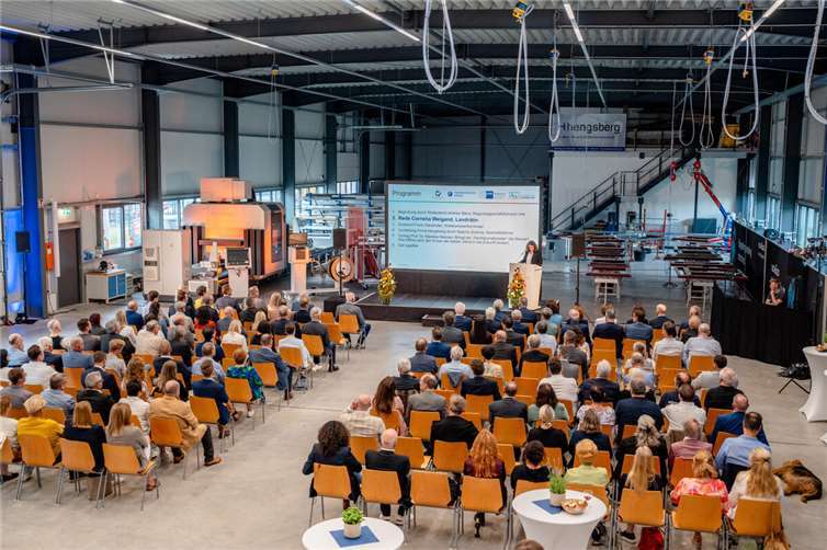Mittelstand aus dem Kreis reflektiert die letzten fünf Jahre Bild: Der Jahresempfang der Wirtschaft fand in diesem Jahr bei der Firma Hengsberg Security in Sinzig statt. Foto: Risse / Kreisverwaltung Ahrweiler
