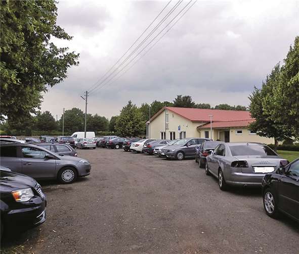 Bild vom zugeparkten Parkplatz.Privat