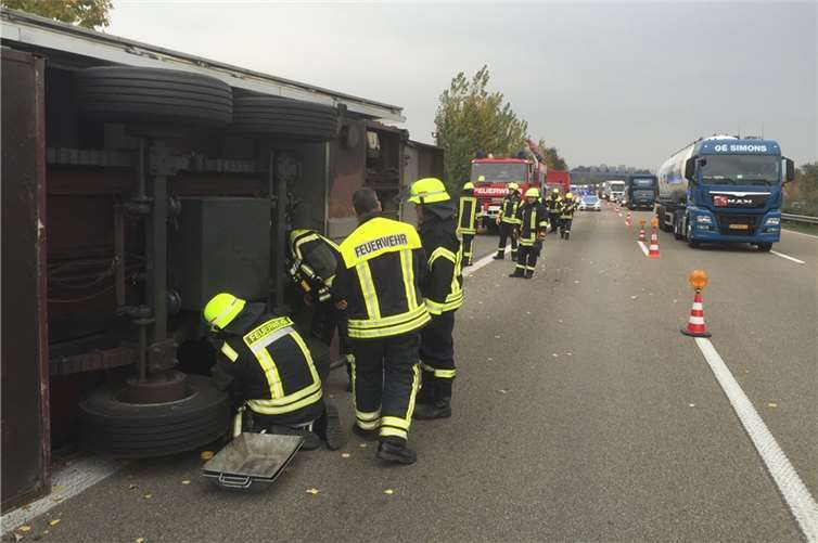 Bild von der Unfallstelle auf der A61. Foto: privat