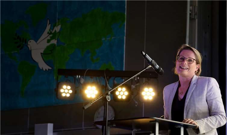 Bildungsministerin Dr. Stefanie Hubig. Fotos: Are-Gymnasium