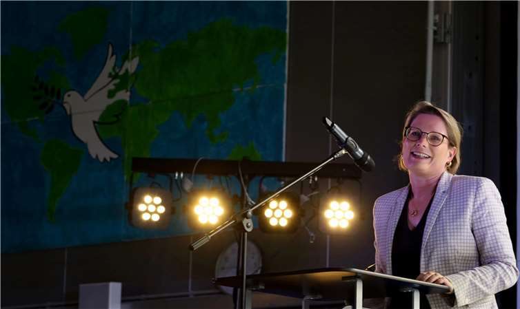 Bildungsministerin Dr. Stefanie Hubig. Fotos: Are-Gymnasium