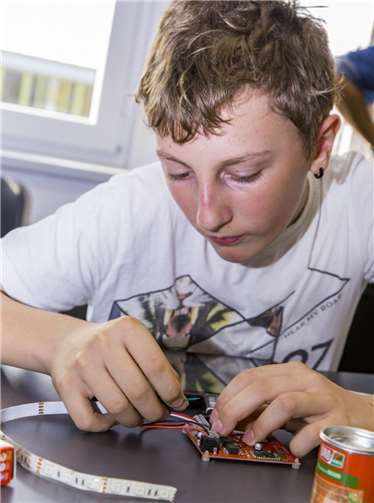 Bildungsprojekt „IT2School – Gemeinsam IT entdecken“ vermittelt grundlegende IT-Kenntnisse an Schulen. Foto: Wissensfabrik/Boehringer Ingelheim