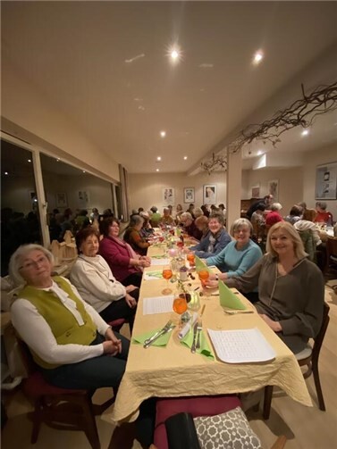 Bingo, Fotoshow und kulinarischer Genuss bei dem Möhnenverein Immergrün.  Foto: Alexandra Fischer