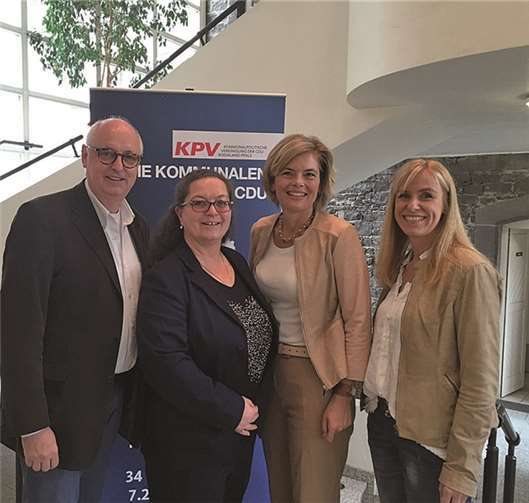 Birgit Gellert (2. v. l.) wurde in den Landesvorstand der KPV gewählt. Dazu gratulierten neben der CDU_Landesvorsitzenden Julia Klöckner auch die Koblenzer KPV-Kreisvorstandskollegen Claudia Probst (r.) und Hans-Jörg Assenmacher. privat