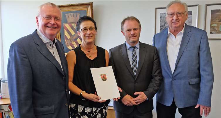 Birgit Klütsch und „ihr“ Baudezernenten-Trio (v.l.) Reiner Kilgen, Oberbürgermeister Jan Einig und Dieter Rollepatz. Foto: privat