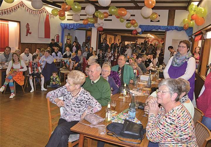 Bis auf den letzten Platz gefüllt präsentierte sich der Saal des Gasthauses Rhein-Ahr beim traditionellen Frühschoppen der KG Kripper Fente.