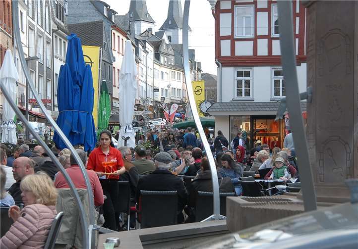 Bis in die späten Nachmittagsstunden war am Sonntag viel los in der Montabaurer Innenstadt.