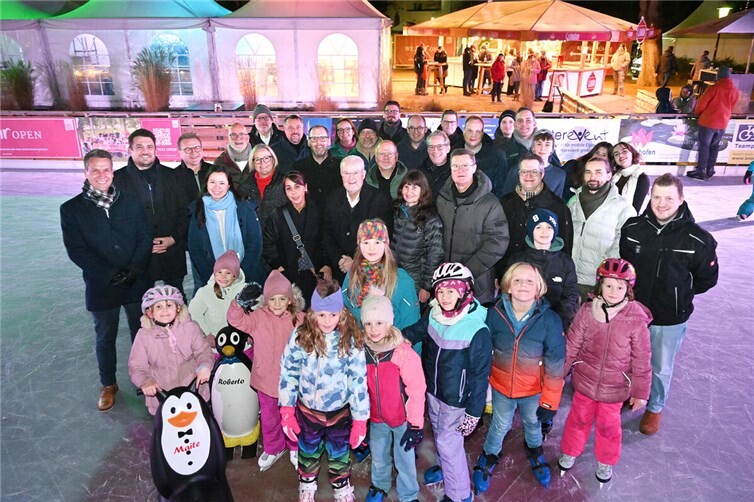 Bis zum 11. Januar ist die Eisbahn täglich geöffnet.  Foto: privat