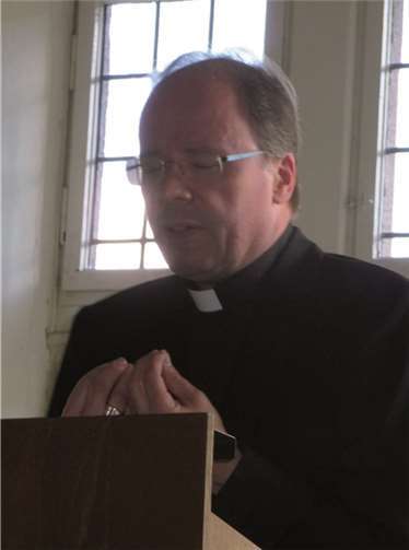 Bischof Dr. Stephan Ackermann stellte den Glauben als „Option für die eigene Grundüberzeugung“ dar.