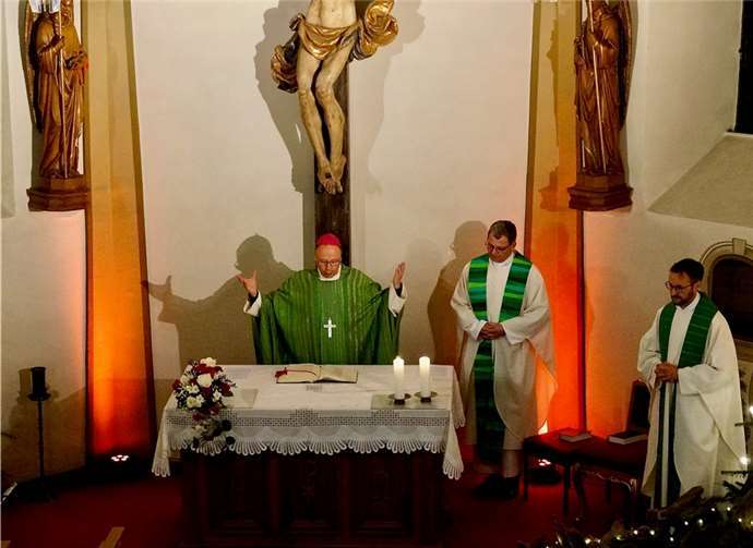 Bischof Stephan Ackermann zelebrierte die Messe in der Kapelle St. Josef.