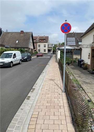Bitte die Aufpflasterung nicht als Parkfläche benutzen. Foto: privat