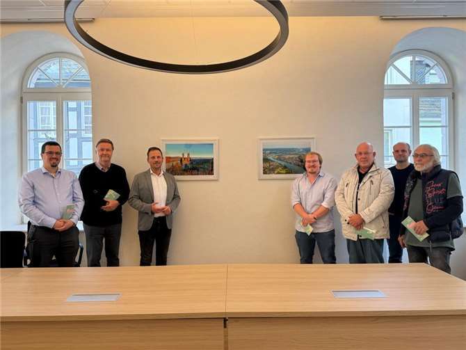 Björn Ingendahl und die Sieger des Fotowettbewerbs. Foto: Lisa Althoff