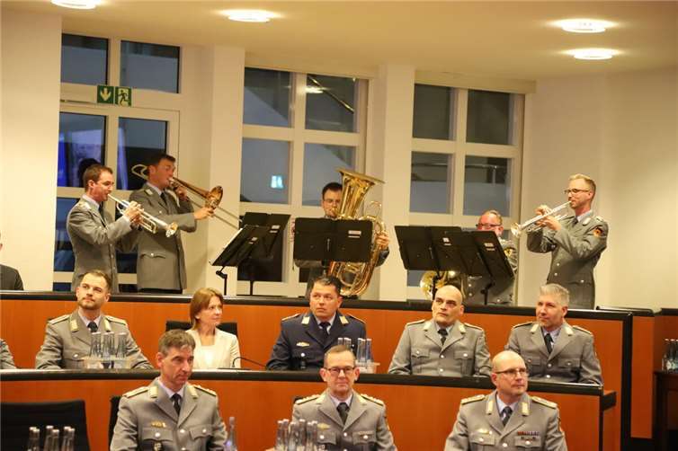 Blechbläser der Heeresmusikcorps 300 untermalten das Programm.