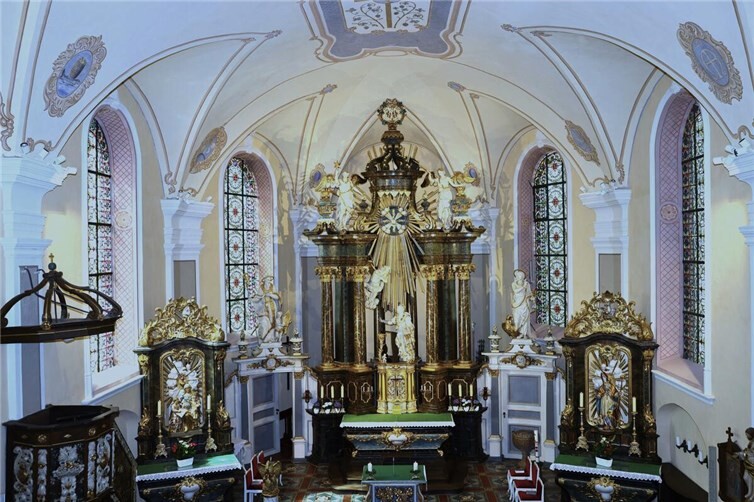 Blick auf den wertvollen Hochaltar
