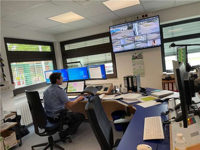 Blick auf einen der Arbeitsplätze der neuen Polizeiautobahnstation in Mendig.  Foto: VG Mendig