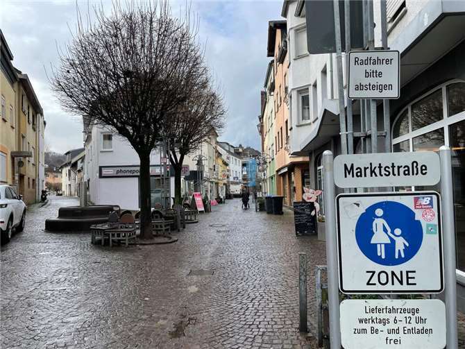 Blick in die Marktstraße.  Foto: ROB