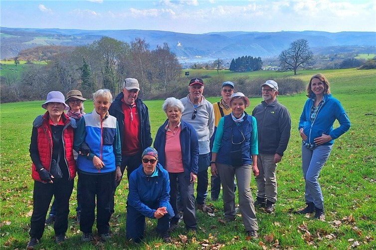 Blick ins Rheintal mit der Marksburg im Hintergrund