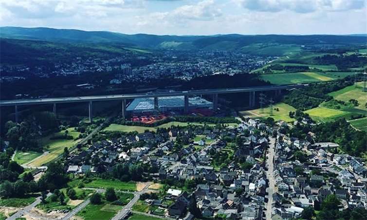 Blick über die Kreisstadt Bad Neuenahr-Ahrweiler. Archiv