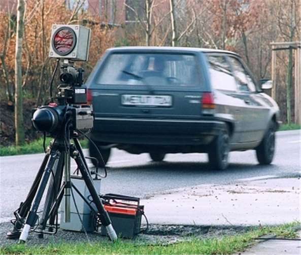 Blitzer werden aufgestellt. VG Pellenz