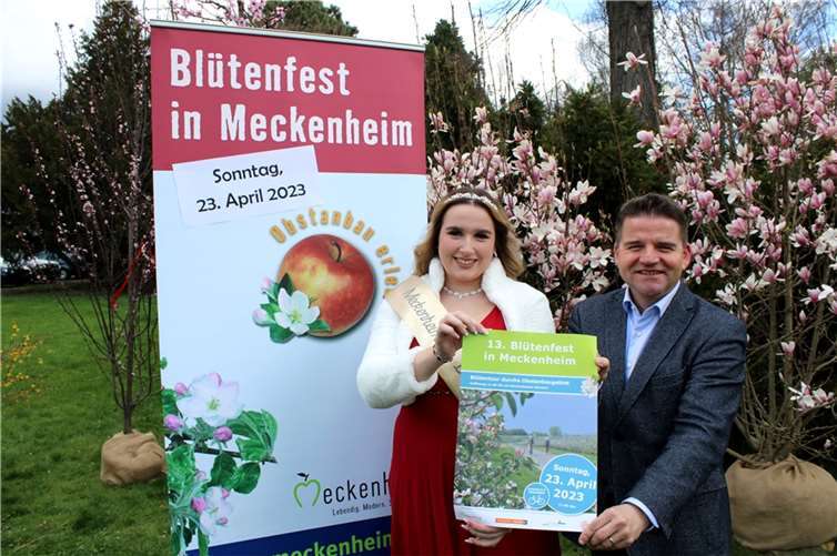 Blütenkönigin Celina Kotz und Bürgermeister Holger Jung werden das 13. Blütenfest am Meckenheimer Bahnhof eröffnen.